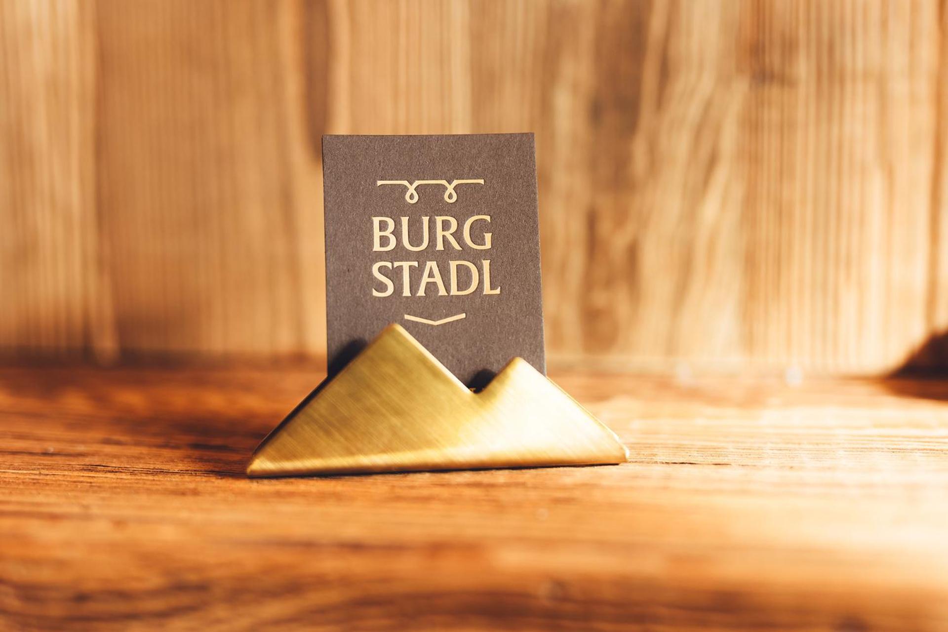 Burgstadl Aparthotel & Restaurant ลาดิส ภายนอก รูปภาพ